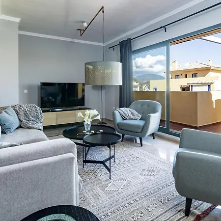 La-beautiful 3 Bedroom Penthouse Close To Sea Marbella