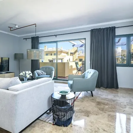 La-beautiful 3 Bedroom Penthouse Close To Sea Marbella