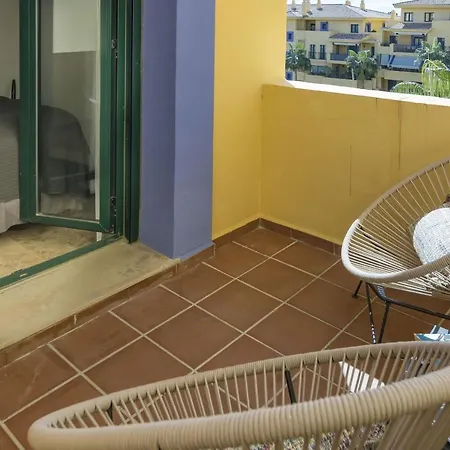 La-beautiful 3 Bedroom Penthouse Close To Sea Apartment