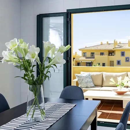 La-beautiful 3 Bedroom Penthouse Close To Sea *