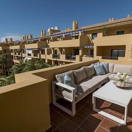 La-beautiful 3 Bedroom Penthouse Close To Sea