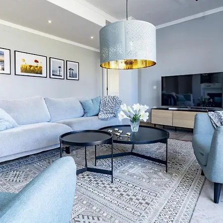 Apartment La-beautiful 3 Bedroom Penthouse Close To Sea