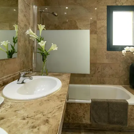 La-beautiful 3 Bedroom Penthouse Close To Sea * Marbella