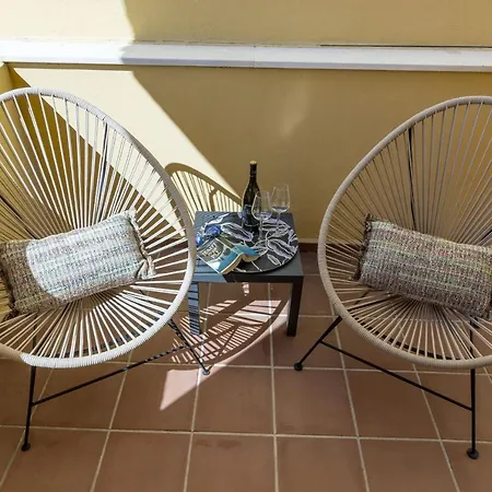 La-beautiful 3 Bedroom Penthouse Close To Sea Apartment *