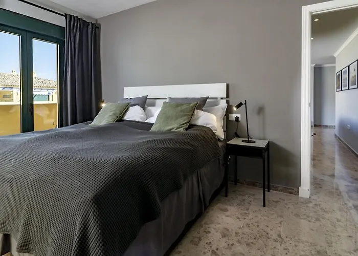 La-beautiful 3 Bedroom Penthouse Close To Sea