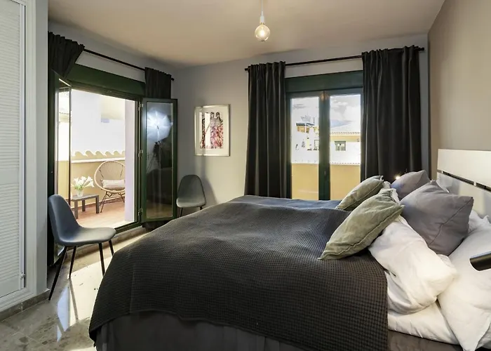 La-beautiful 3 Bedroom Penthouse Close To Sea *